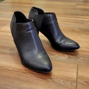 Ankle boots size 8.5